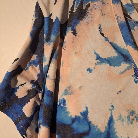 TEK GEAR blouse in size 1X colors. - Picture 6 of 12